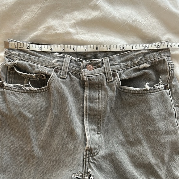 Vintage Gray Distressed Levi’s 501s - Picture 7 of 7